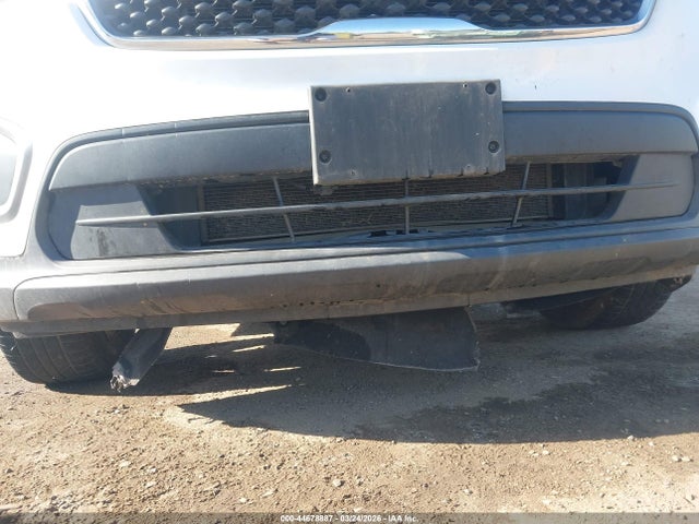 5XYPG4A38GG032435 KIA Sorento 2.4l Lx