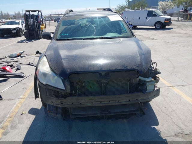 44678888 :رقم المزاد ، 4S4BRCLC6E3252746 vin ، 2014 Subaru Outback 2.5i Limited مزاد بيع
