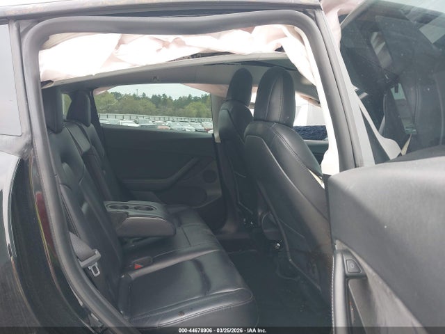Продаж на аукціоні авто 2021 Tesla Model Y Long Range Dual Motor All-wheel Drive, vin: 5YJYGDEE3MF300522, номер лоту: 44678906