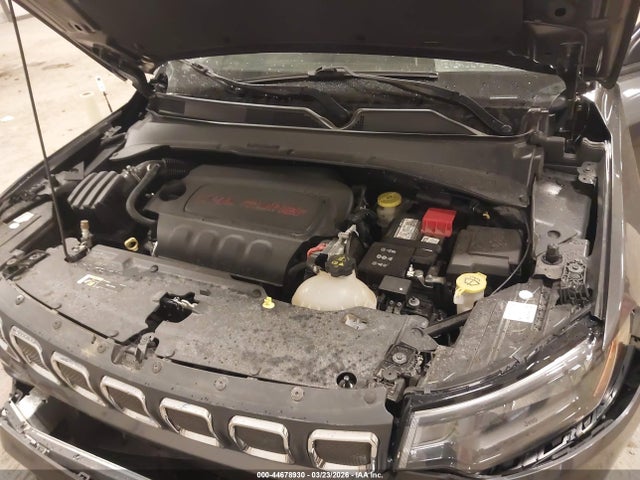 44678930 :رقم المزاد ، 3C4NJDFB5NT177043 vin ، 2022 Jeep Compass Latitude Lux 4x4 مزاد بيع