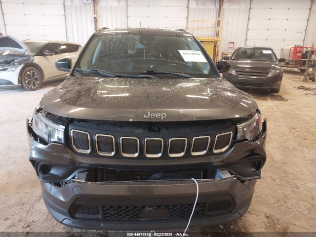 44678930 :رقم المزاد ، 3C4NJDFB5NT177043 vin ، 2022 Jeep Compass Latitude Lux 4x4 مزاد بيع