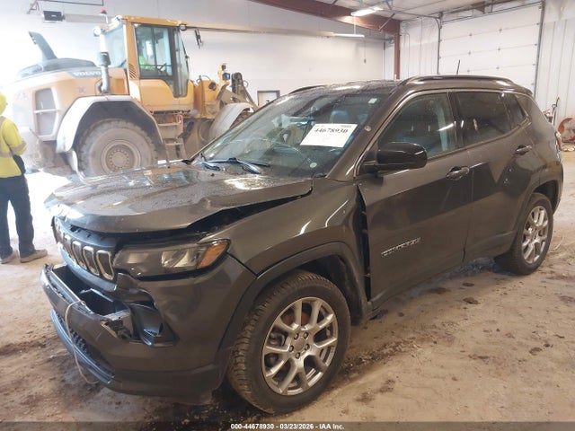 44678930 :رقم المزاد ، 3C4NJDFB5NT177043 vin ، 2022 Jeep Compass Latitude Lux 4x4 مزاد بيع
