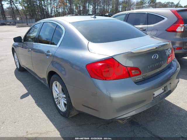 44678949 :رقم المزاد ، JN1CV6AR8FM650603 vin ، 2015 Infiniti Q40 مزاد بيع