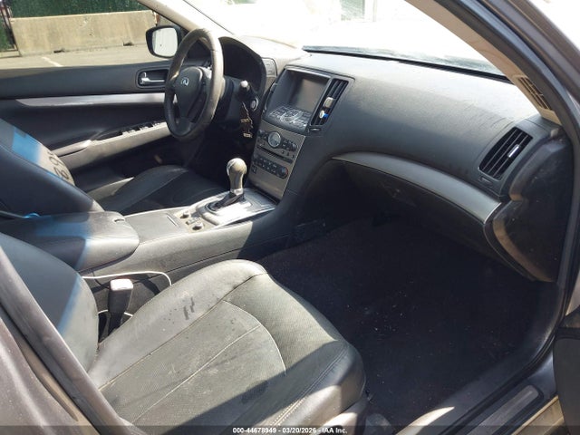 44678949 :رقم المزاد ، JN1CV6AR8FM650603 vin ، 2015 Infiniti Q40 مزاد بيع
