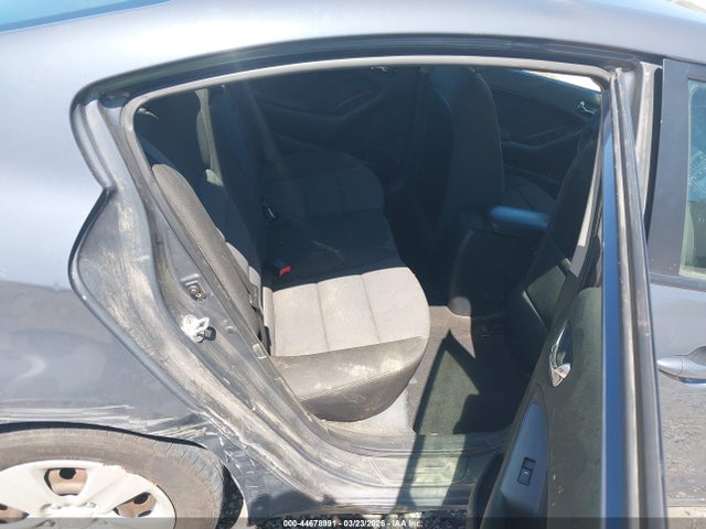 KNAFX4A60G5519706 KIA FORTE LX