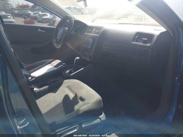 2016 Volkswagen Jetta S მანქანა იყიდება აუქციონზე, vin: 3VW267AJ3GM415728, აუქციონის ნომერი: 44678997