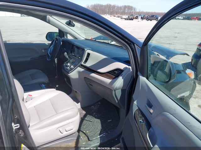 2019 TOYOTA SIENNA 5TDYZ3DC2KS966378 Photo 4