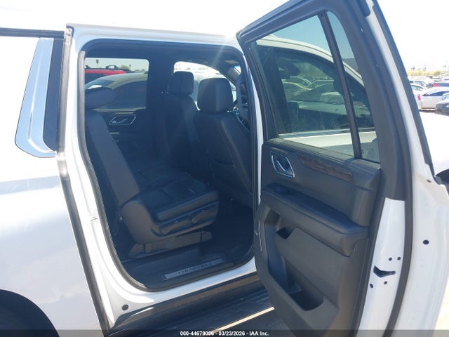 44679036 :رقم المزاد ، 1GNSCCKD6NR193055 vin ، 2022 Chevrolet Suburban 2wd Lt مزاد بيع
