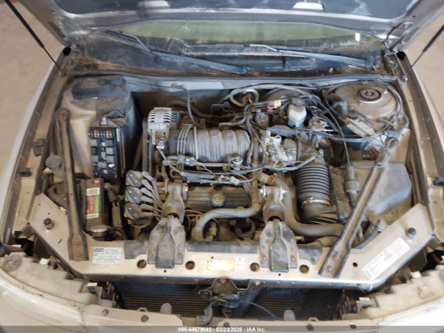 44679042 :رقم المزاد ، 2G4WB52K2W1502985 vin ، 1998 Buick Regal Ls مزاد بيع