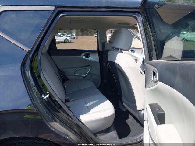 2020 Kia Soul Lx მანქანა იყიდება აუქციონზე, vin: KNDJ23AU6L7703986, აუქციონის ნომერი: 44679069