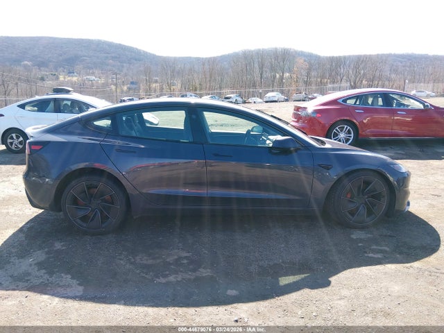 Продаж на аукціоні авто 2024 Tesla Model 3 Performance All-wheel Drive, vin: 5YJ3E1ET2RF824605, номер лоту: 44679076