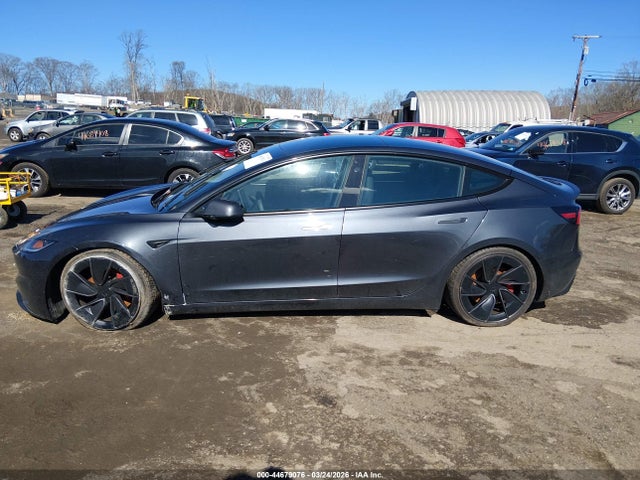 Продаж на аукціоні авто 2024 Tesla Model 3 Performance All-wheel Drive, vin: 5YJ3E1ET2RF824605, номер лоту: 44679076