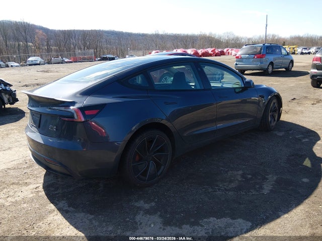 Продаж на аукціоні авто 2024 Tesla Model 3 Performance All-wheel Drive, vin: 5YJ3E1ET2RF824605, номер лоту: 44679076