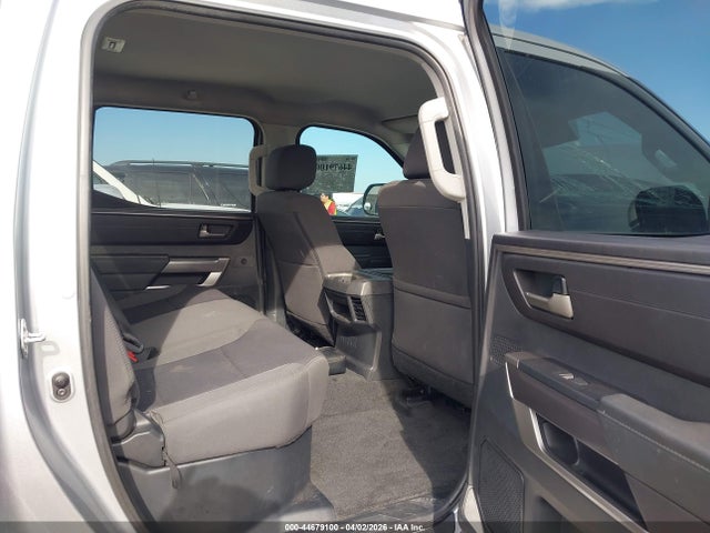 44679100 :رقم المزاد ، 5TFLA5DB5PX095546 vin ، 2023 Toyota Tundra Sr5 مزاد بيع