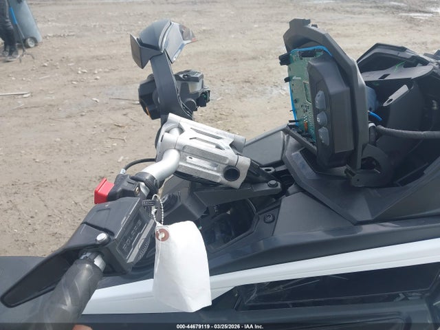SN1TLP8R1PC199890 Polaris Switchback 850