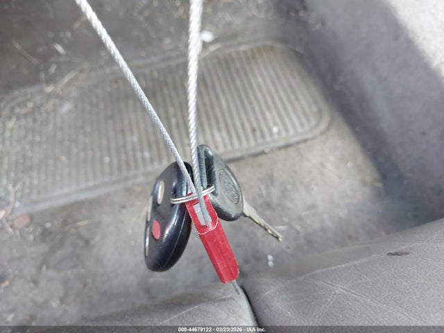 44679122 :رقم المزاد ، 1G4HP54K0YU217636 vin ، 2000 Buick Lesabre Custom مزاد بيع