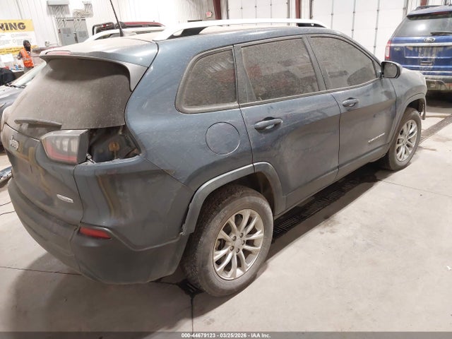 44679123 :رقم المزاد ، 1C4PJMCB2LD513599 vin ، 2020 Jeep Cherokee Latitude 4x4 مزاد بيع