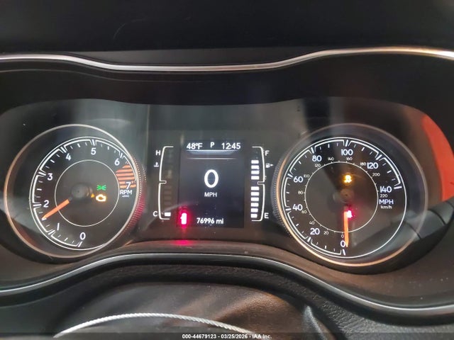 44679123 :رقم المزاد ، 1C4PJMCB2LD513599 vin ، 2020 Jeep Cherokee Latitude 4x4 مزاد بيع