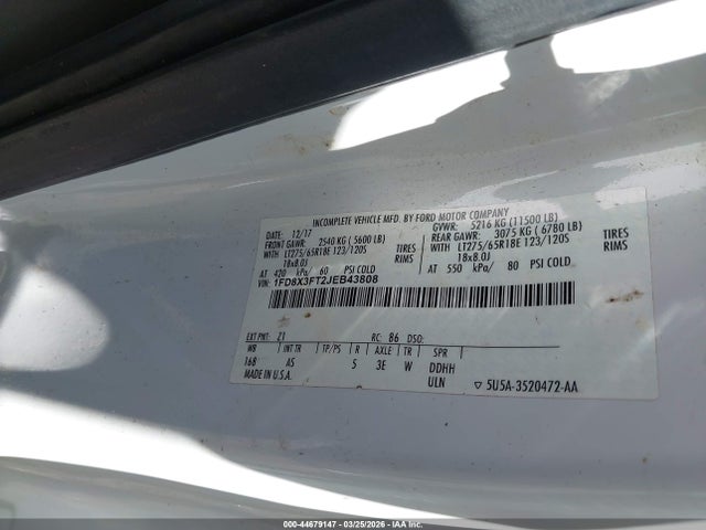 Ford F-350 Chassis Xl 2018 1FD8X3FT2JEB43808 Image 9