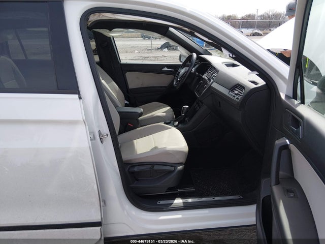 2019 VOLKSWAGEN TIGUAN 3VV2B7AXXKM099872 Photo 4
