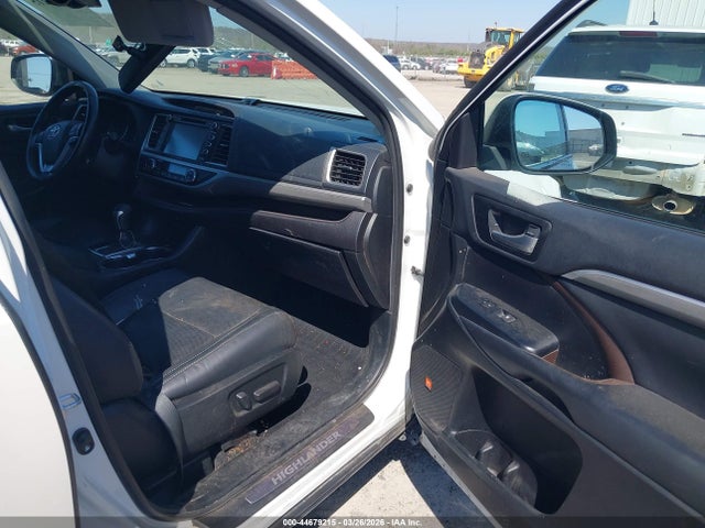 2019 Toyota Highlander Limited Platinum მანქანა იყიდება აუქციონზე, vin: 5TDDZRFH5KS948211, აუქციონის ნომერი: 44679215