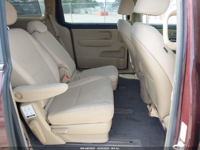 KIA SEDONA LX 2016 KNDMB5C16G6103587 Image 8