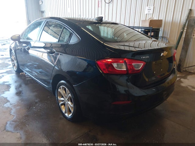 44679230 :رقم المزاد ، 1G1BC5SM4K7149172 vin ، 2019 Chevrolet Cruze Ls مزاد بيع