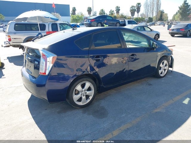 Toyota Prius Five 2015 JTDKN3DU5F0428633 Image 4