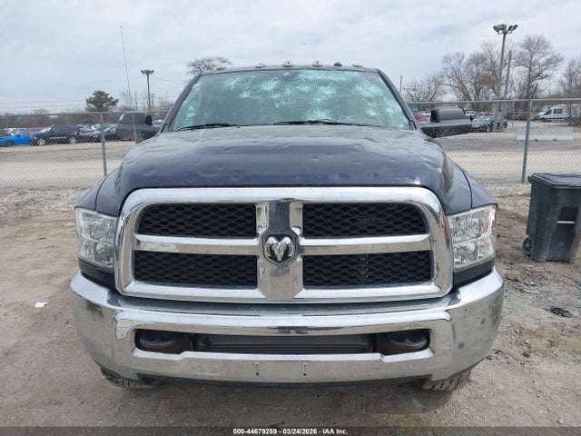 44679259 :رقم المزاد ، 3C6UR5CL7GG114357 vin ، 2016 Ram 2500 Tradesman مزاد بيع