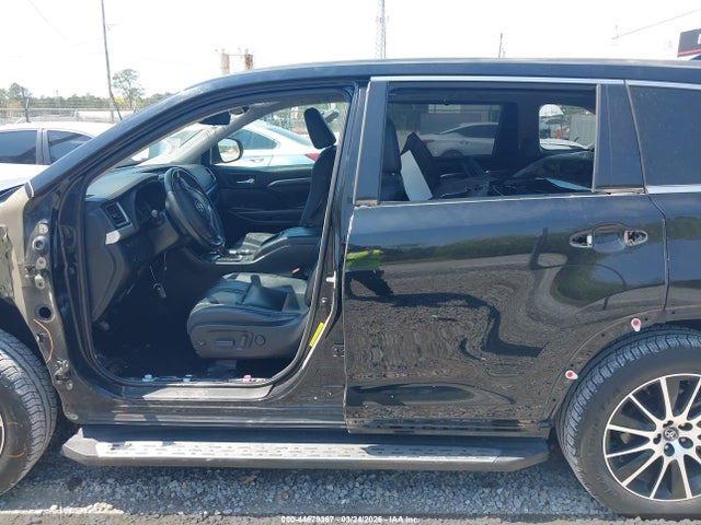 Toyota Highlander Se 2018 5TDKZRFH2JS536723 Image 15
