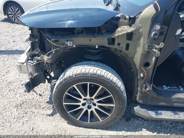 Toyota Highlander Se 2018 5TDKZRFH2JS536723 Image 18