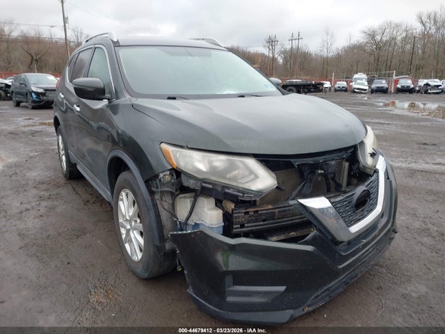 44679412 :رقم المزاد ، 5N1AT2MV8JC703824 vin ، 2018 Nissan Rogue Sv مزاد بيع