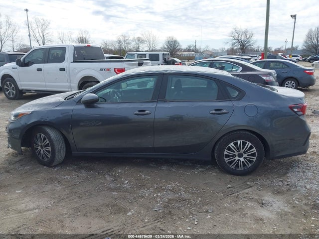 2021 Kia Forte Fe მანქანა იყიდება აუქციონზე, vin: 3KPF24AD4ME368501, აუქციონის ნომერი: 44679439