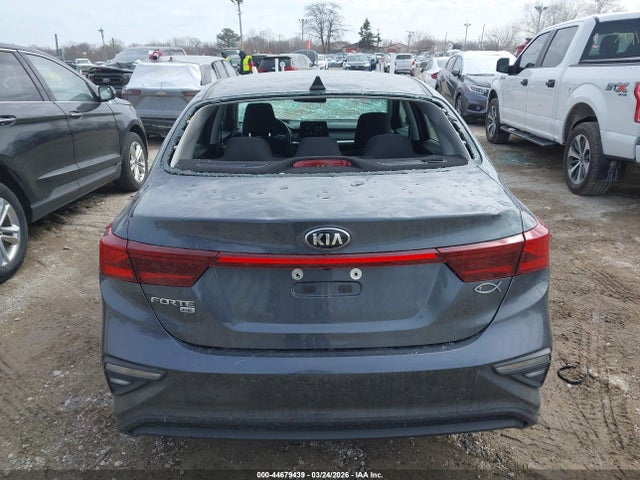 2021 Kia Forte Fe მანქანა იყიდება აუქციონზე, vin: 3KPF24AD4ME368501, აუქციონის ნომერი: 44679439