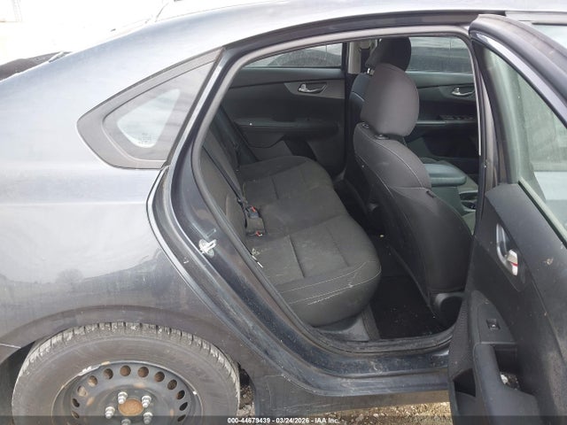 2021 Kia Forte Fe მანქანა იყიდება აუქციონზე, vin: 3KPF24AD4ME368501, აუქციონის ნომერი: 44679439