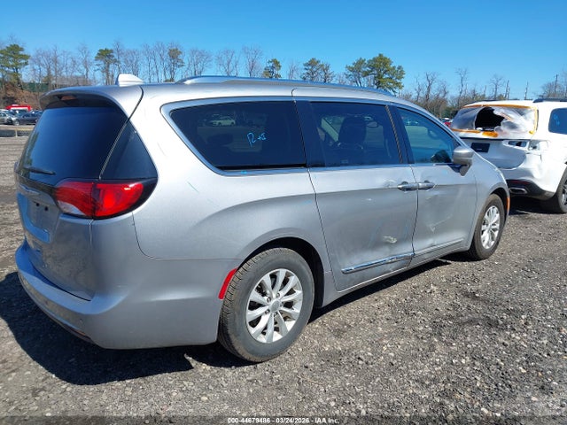 Продаж на аукціоні авто 2018 Chrysler Pacifica Touring L, vin: 2C4RC1BG9JR217732, номер лоту: 44679486