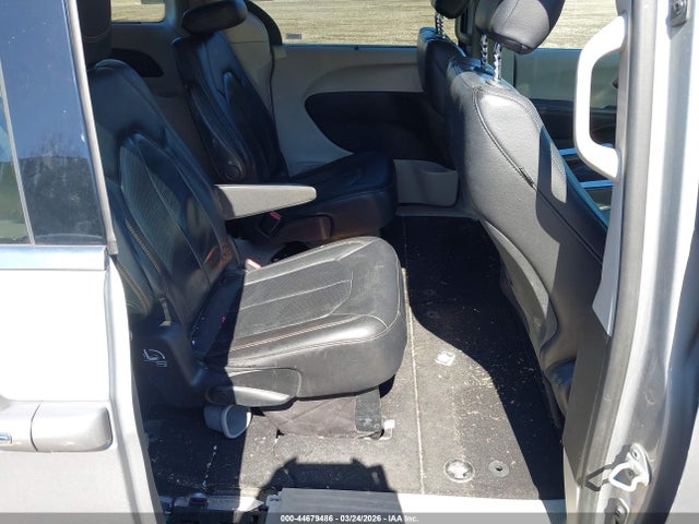 Продаж на аукціоні авто 2018 Chrysler Pacifica Touring L, vin: 2C4RC1BG9JR217732, номер лоту: 44679486