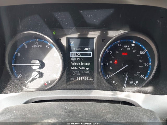 Продажа на аукционе авто 2017 Toyota Rav4 Le, vin: 2T3ZFREV6HW335222, номер лота: 44679505