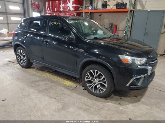 Mitsubishi Outlander Sport 2.4 Se 2018 JA4AP3AW5JZ036827 главное изображение