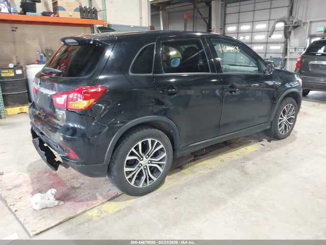 JA4AP3AW5JZ036827 Mitsubishi Outlander Sport 2.4 Se
