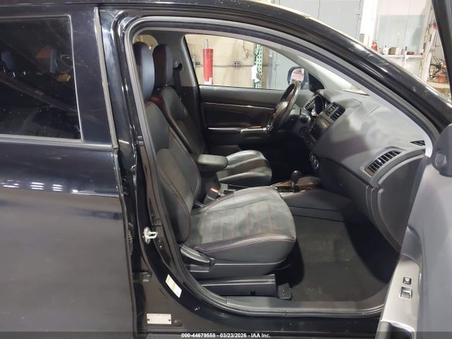 JA4AP3AW5JZ036827 Mitsubishi Outlander Sport 2.4 Se