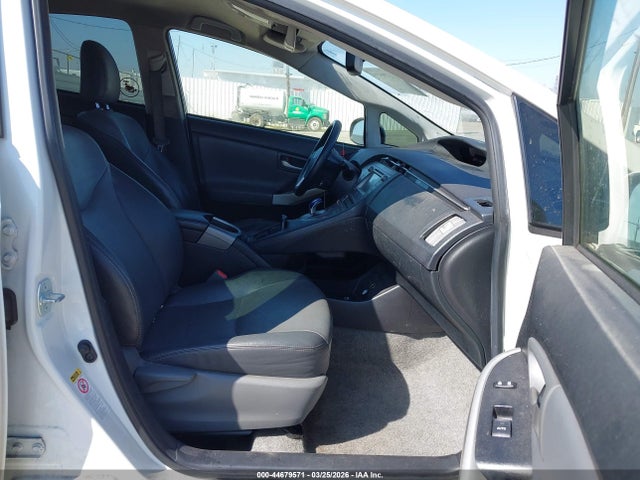 Toyota Prius Five 2015 JTDKN3DU5F0394869 Image 5