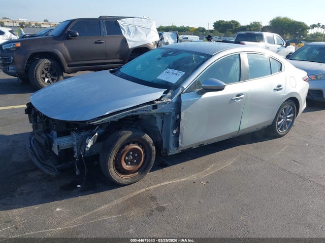 44679583 :رقم المزاد ، JM1BPAA72M1343110 vin ، 2021 Mazda Mazda3 2.0 مزاد بيع