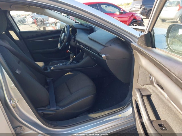 44679583 :رقم المزاد ، JM1BPAA72M1343110 vin ، 2021 Mazda Mazda3 2.0 مزاد بيع