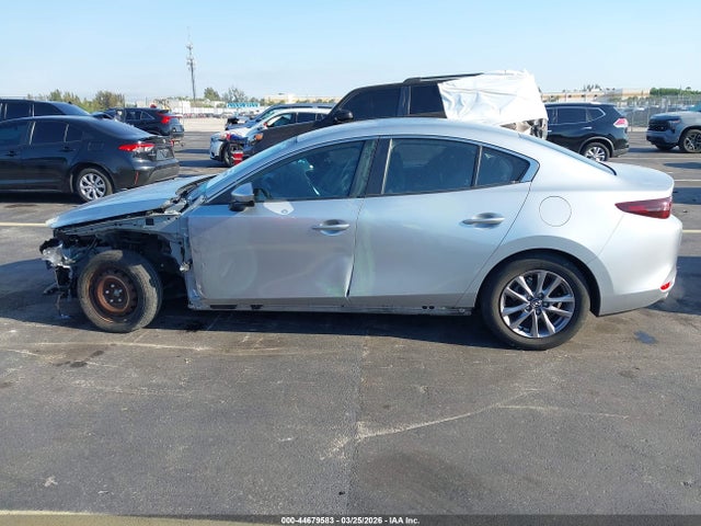 44679583 :رقم المزاد ، JM1BPAA72M1343110 vin ، 2021 Mazda Mazda3 2.0 مزاد بيع