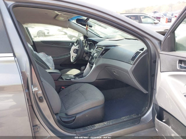 44679587 :رقم المزاد ، 5NPEB4AC4CH413983 vin ، 2012 Hyundai Sonata Gls مزاد بيع