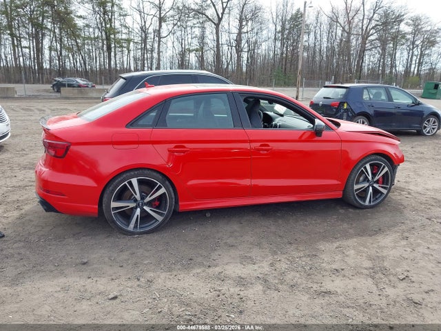 2018 Audi Rs 3 2.5t მანქანა იყიდება აუქციონზე, vin: WUABWGFF1J1904501, აუქციონის ნომერი: 44679588
