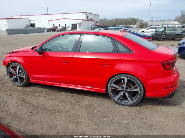 2018 Audi Rs 3 2.5t მანქანა იყიდება აუქციონზე, vin: WUABWGFF1J1904501, აუქციონის ნომერი: 44679588