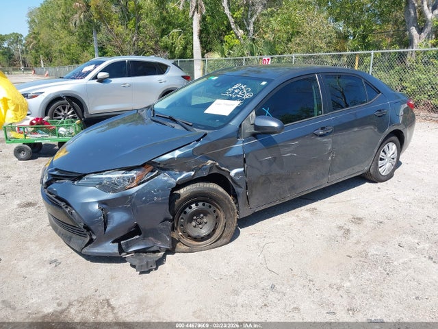 2017 TOYOTA COROLLA 5YFBURHE8HP707155 Photo 1