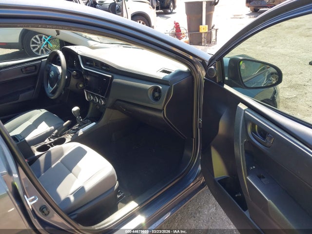 2017 TOYOTA COROLLA 5YFBURHE8HP707155 Photo 4